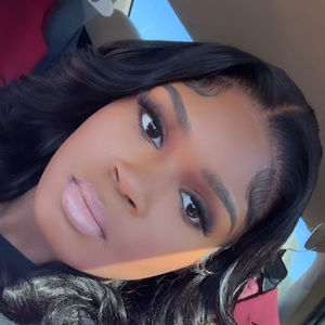 Meet your Posher, Zoe